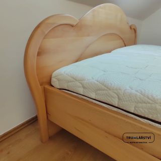 Postel masiv Materiál - Buk z brdských lesů Povrchová úprava - Osmo 3032 Foto - montáž #woodwork #woodworking #wood #bed...