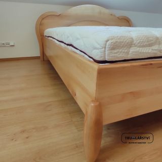 Postel masiv Materiál - Buk z brdských lesů Povrchová úprava - Osmo 3032 Foto - montáž #woodwork #woodworking #wood #bed...
